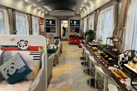 成都出發安逸號新疆旅遊夕陽紅專列價格 怎麼訂票