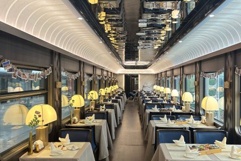 成都號旅遊列車新疆價格？銀髮專列新疆遊報價與官方授權預定入口