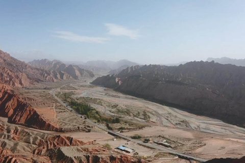 報價變化通常與季節人數和線路有關，新疆旅行社不同線路報價怎麼比較