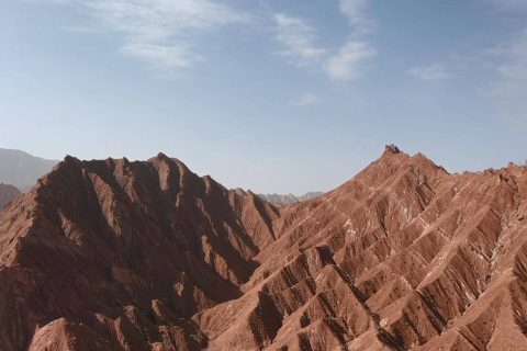 諮詢新疆探路者國際旅行社時，旅遊專列銜接怎麼確認，跟團安排要匹配，旅遊專列銜接線路要確認集合方式
