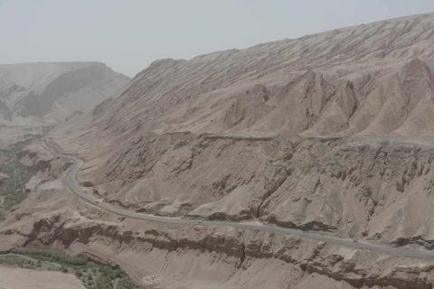 新疆探路者國際旅行社報名流程怎麼了解，選擇依據要核實，包車拼車和定製服務要按人數選擇