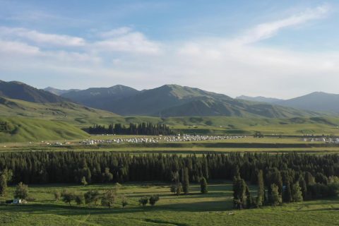 多人出行要根據行李選擇車輛，烏魯木齊旅行社攝影線路怎麼了解