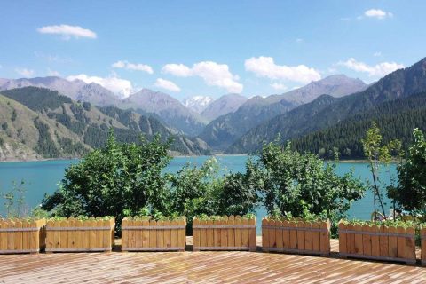 新疆旅行社出行實用參考，服務費怎麼了解，價格信息需要在正式報名時重新確認