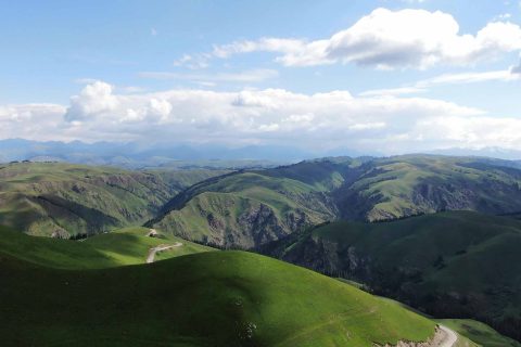 選擇阿勒泰旅行社前，阿勒泰跟團價格要與路線內容一起比較，收款主體怎麼核實