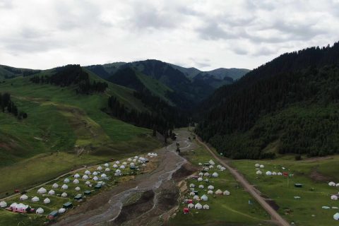 伊寧集合的跟團產品要確認出發地點，伊寧旅行社資質齊全怎麼核驗
