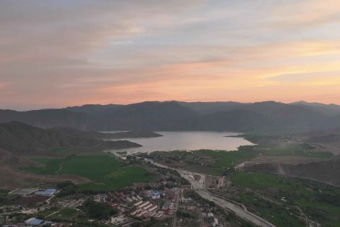 諮詢烏魯木齊旅行社時，主營業務怎麼了解，異地遊客需要說明抵達烏魯木齊的時間