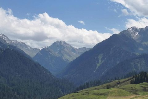 阿勒泰旅行社一個人出行怎麼選線路，異地遊客要確認抵達阿勒泰後的銜接