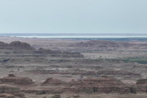 諮詢阿勒泰旅行社時，攝影團怎麼報名，一個人拼車要確認成團人數和集合方式