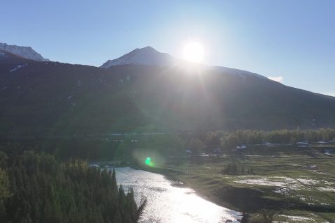 伊犁旅行社出行實用參考，不同預算怎麼選產品，價格信息需要在正式報名時重新確認