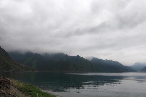 產品名稱相近時要核實實際運營信息，新疆旅行社旅遊專列家庭出行怎麼選線路
